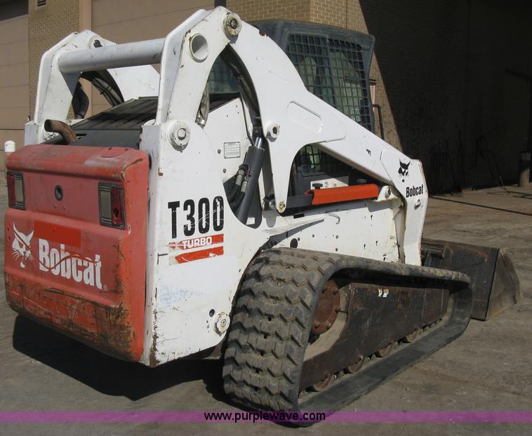 image for item H4481 2004 Bobcat T300 Turbo track skid steer