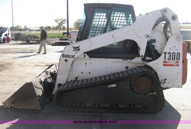 image for item H4481 2004 Bobcat T300 Turbo track skid steer