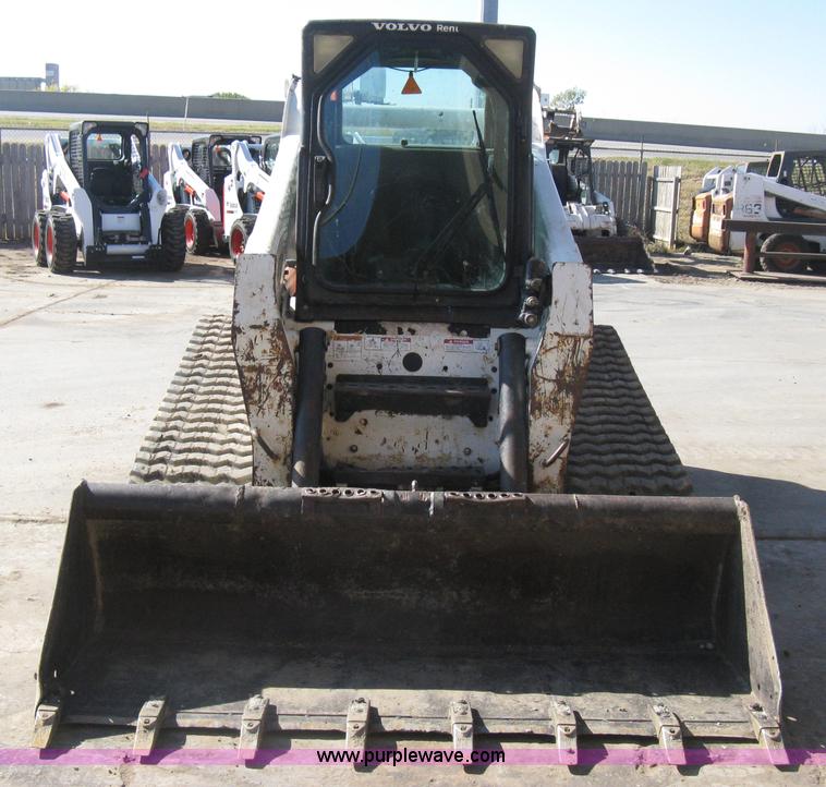 image for item H4481 2004 Bobcat T300 Turbo track skid steer