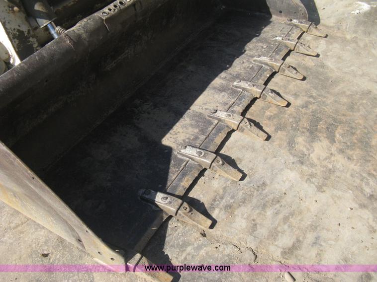 image for item H4481 2004 Bobcat T300 Turbo track skid steer