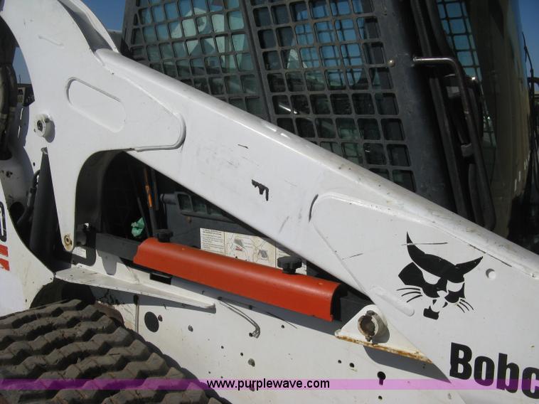 image for item H4481 2004 Bobcat T300 Turbo track skid steer