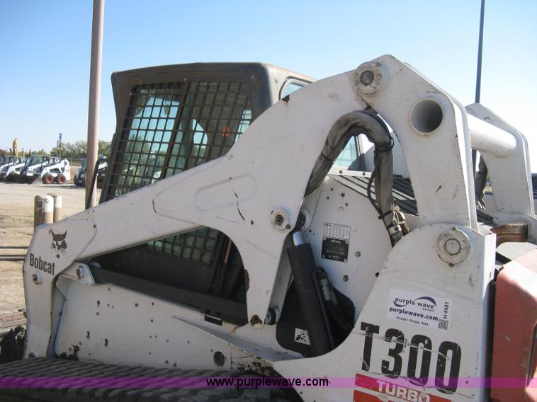 image for item H4481 2004 Bobcat T300 Turbo track skid steer