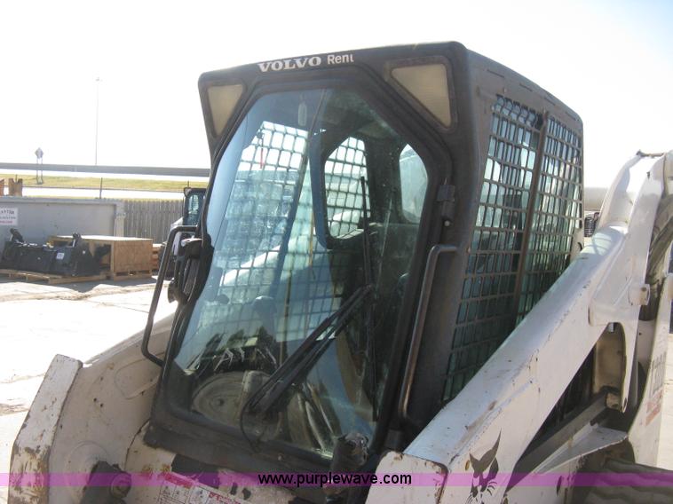 image for item H4481 2004 Bobcat T300 Turbo track skid steer