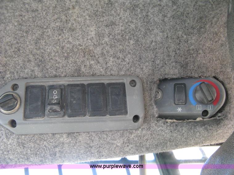 image for item H4481 2004 Bobcat T300 Turbo track skid steer