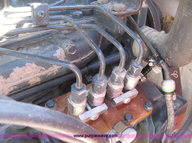 image for item H4481 2004 Bobcat T300 Turbo track skid steer