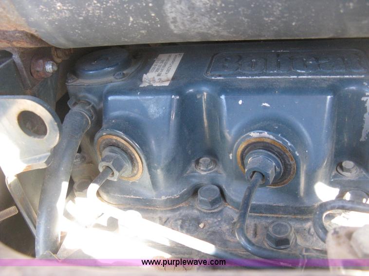 image for item H4481 2004 Bobcat T300 Turbo track skid steer