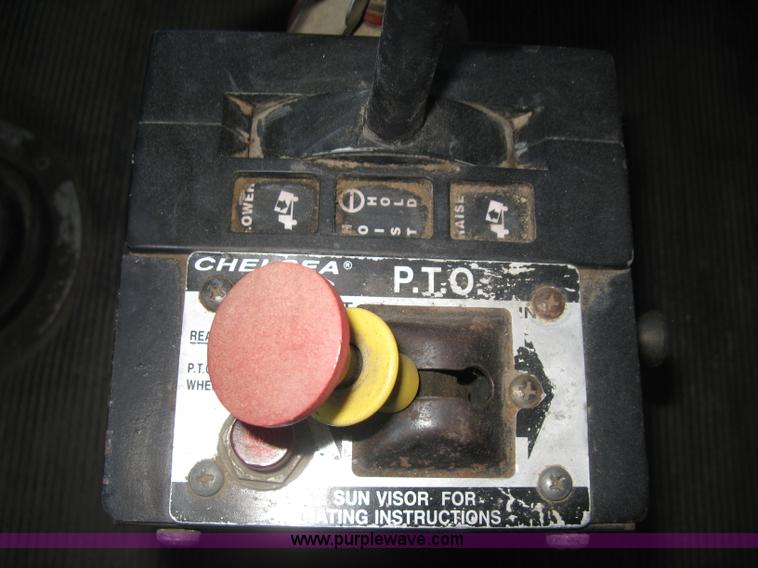 image for item H4489 1996 Freightliner FLD112SD dump truck