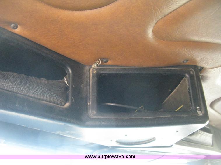 image for item H4489 1996 Freightliner FLD112SD dump truck