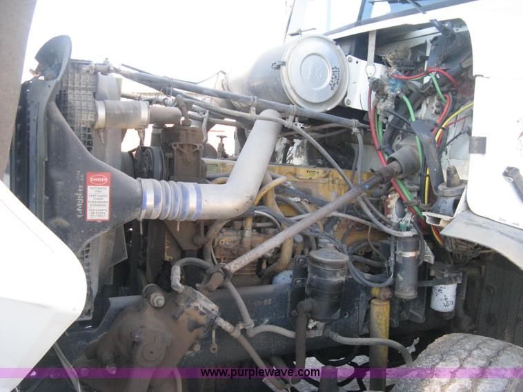 image for item H4489 1996 Freightliner FLD112SD dump truck