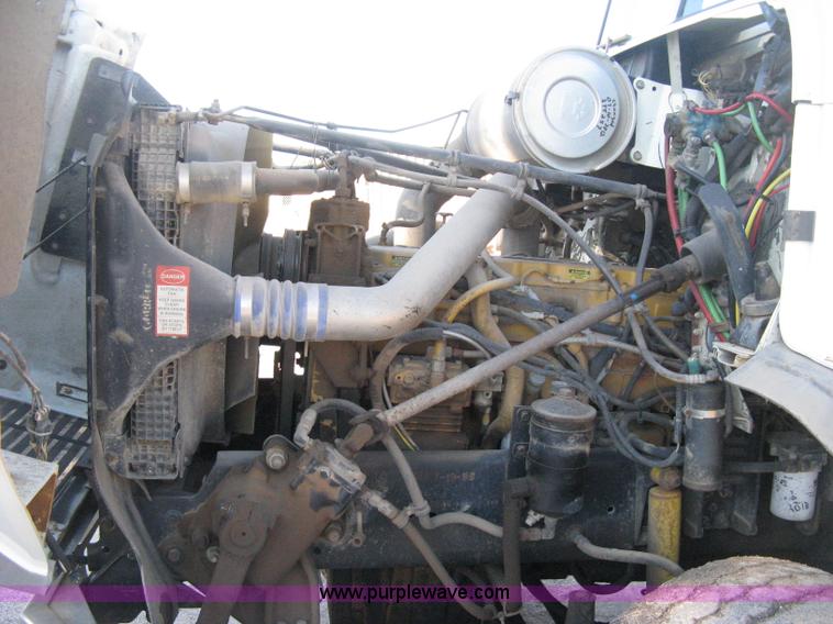 image for item H4489 1996 Freightliner FLD112SD dump truck