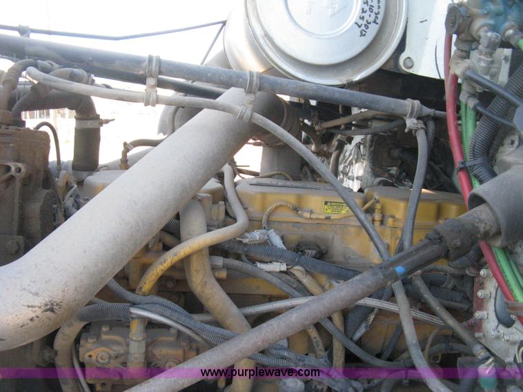 image for item H4489 1996 Freightliner FLD112SD dump truck