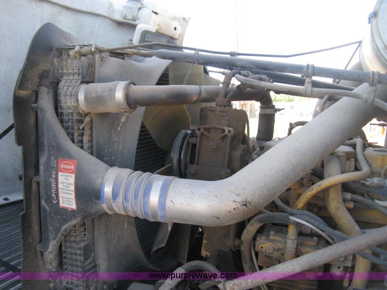 image for item H4489 1996 Freightliner FLD112SD dump truck