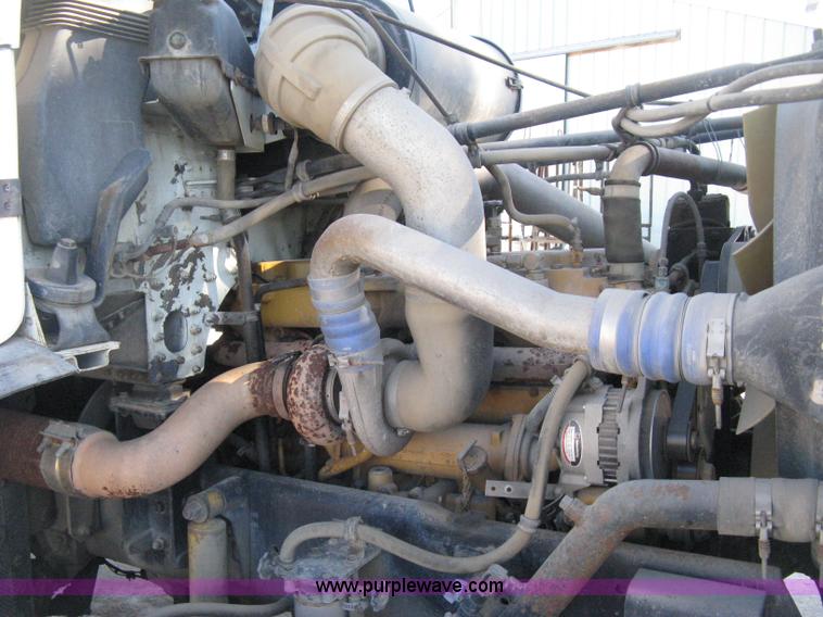 image for item H4489 1996 Freightliner FLD112SD dump truck