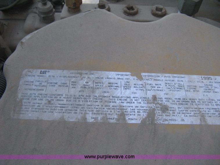 image for item H4489 1996 Freightliner FLD112SD dump truck