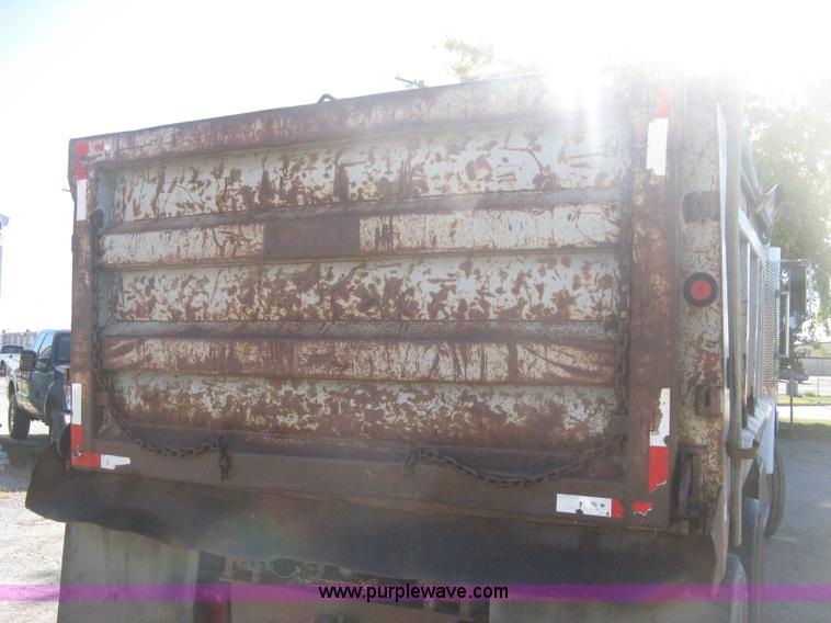 image for item H4489 1996 Freightliner FLD112SD dump truck