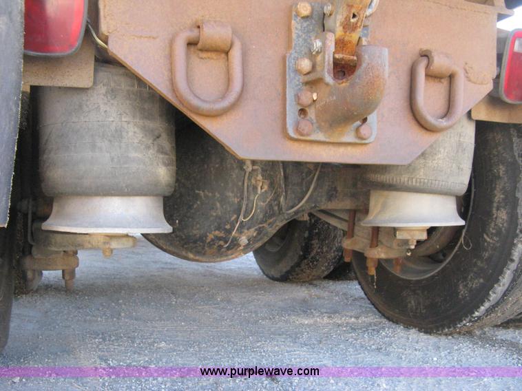 image for item H4489 1996 Freightliner FLD112SD dump truck