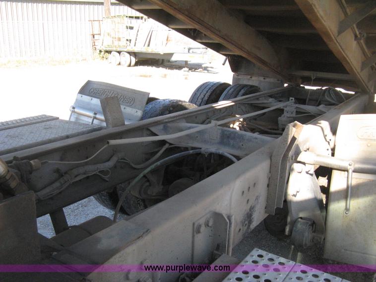image for item H4489 1996 Freightliner FLD112SD dump truck