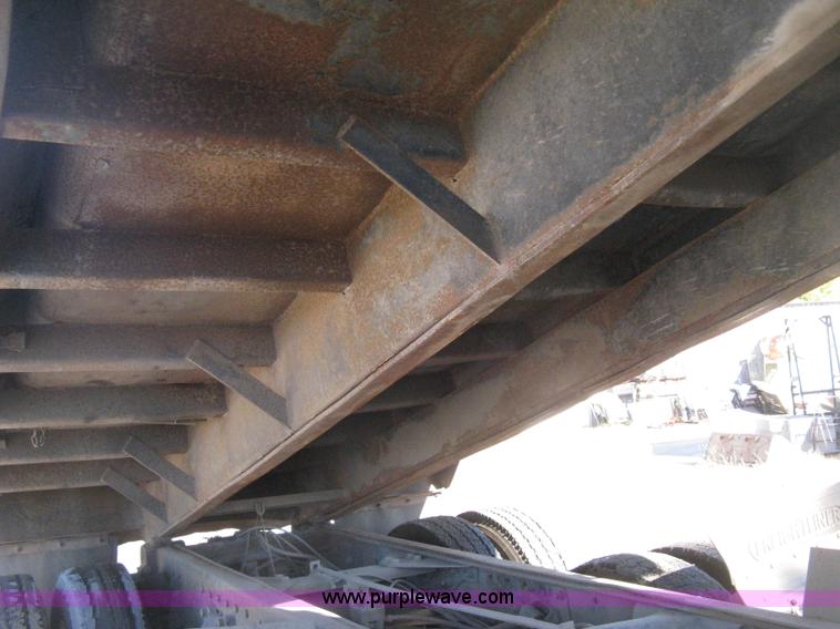 image for item H4489 1996 Freightliner FLD112SD dump truck