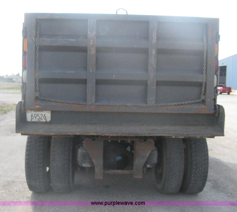 image for item H6269 2008 Peterbilt 340 dump truck