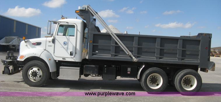 image for item H6269 2008 Peterbilt 340 dump truck