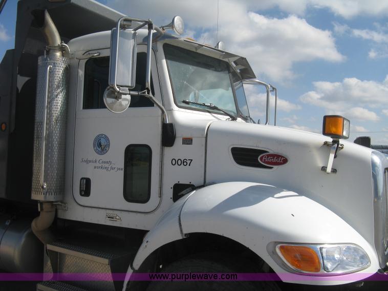image for item H6269 2008 Peterbilt 340 dump truck