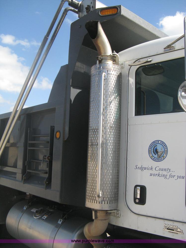 image for item H6269 2008 Peterbilt 340 dump truck