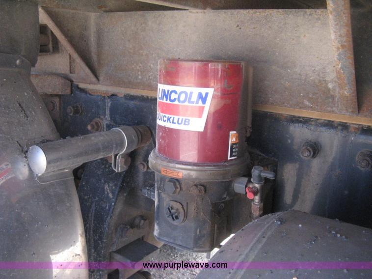 image for item H6269 2008 Peterbilt 340 dump truck