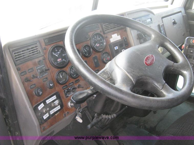 image for item H6269 2008 Peterbilt 340 dump truck