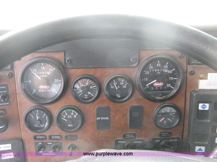 image for item H6269 2008 Peterbilt 340 dump truck