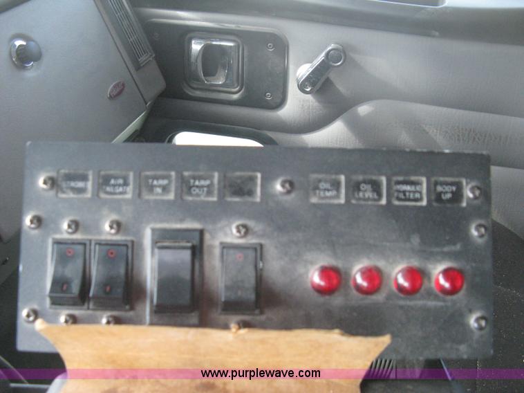 image for item H6269 2008 Peterbilt 340 dump truck