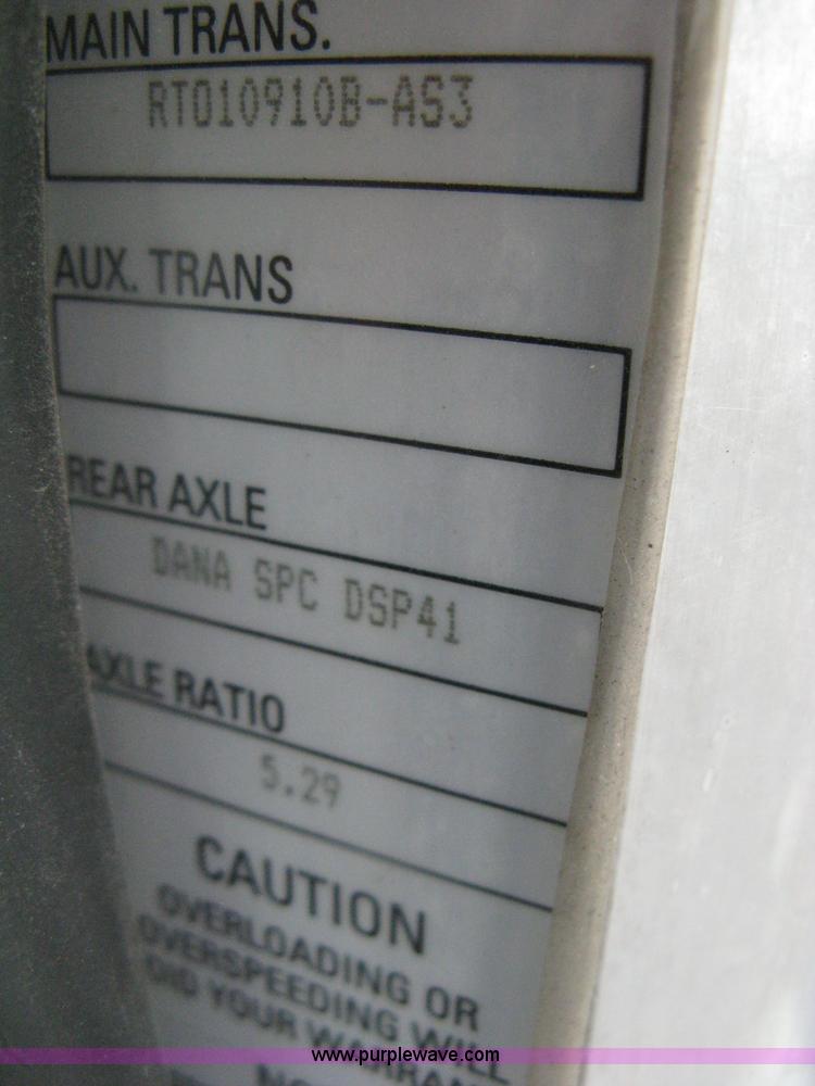 image for item H6269 2008 Peterbilt 340 dump truck