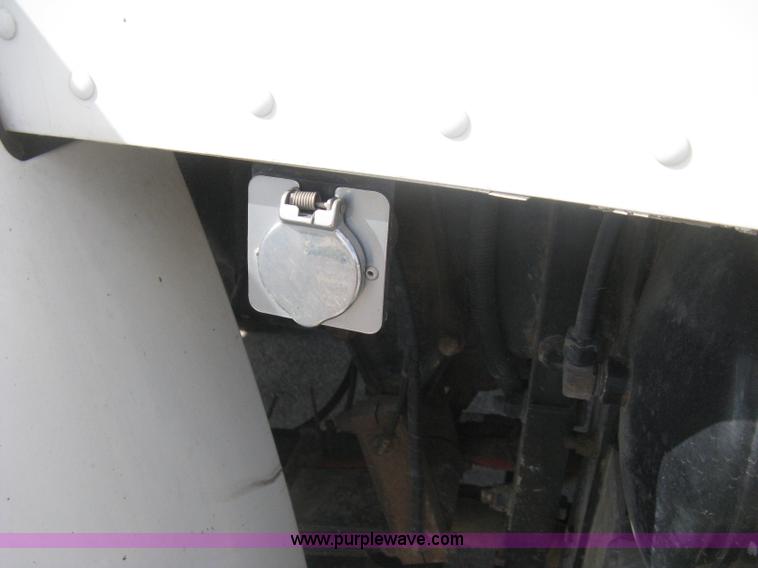 image for item H6269 2008 Peterbilt 340 dump truck