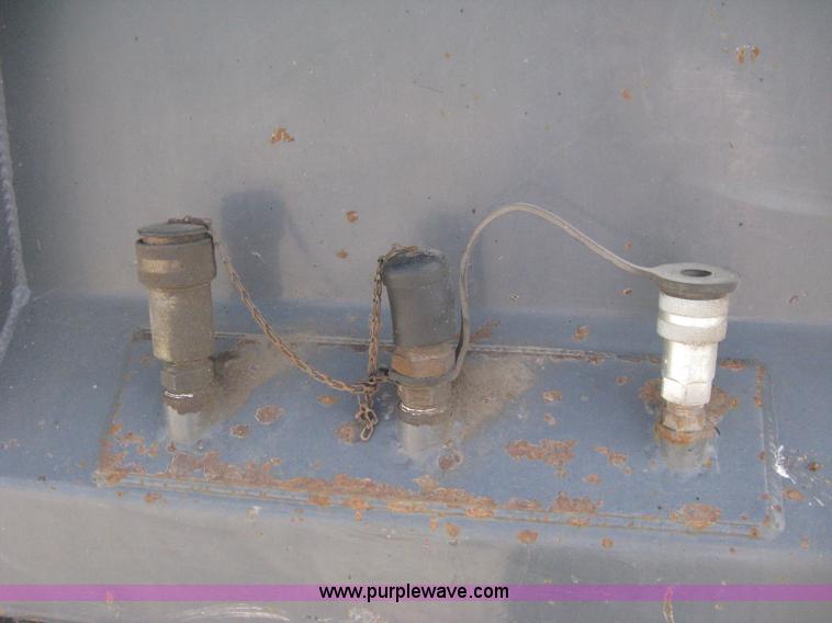 image for item H6269 2008 Peterbilt 340 dump truck