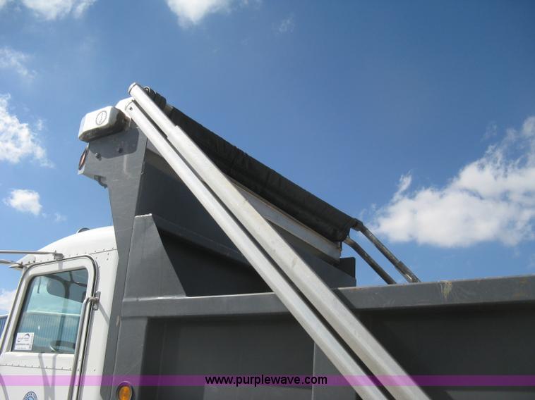 image for item H6269 2008 Peterbilt 340 dump truck