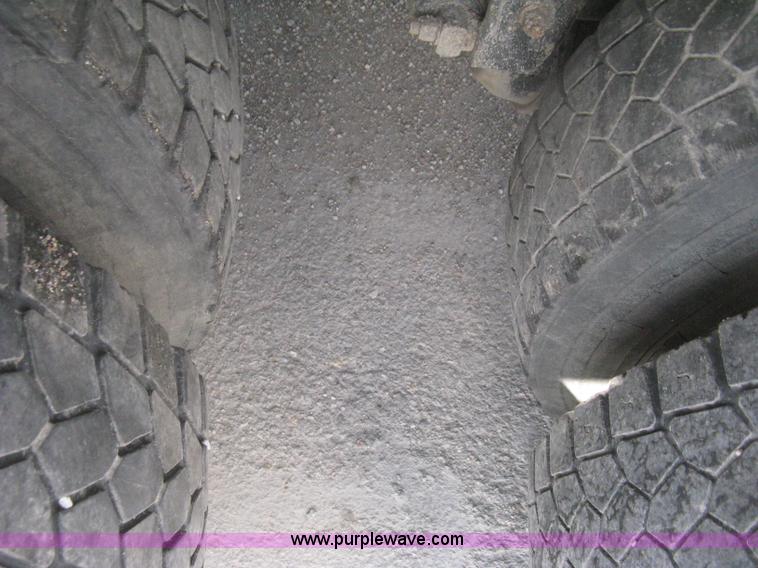 image for item H6269 2008 Peterbilt 340 dump truck