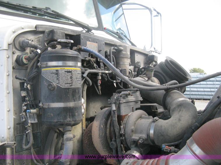 image for item H6269 2008 Peterbilt 340 dump truck