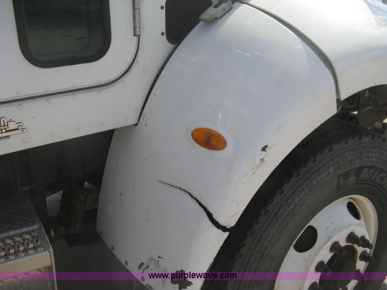 image for item H6269 2008 Peterbilt 340 dump truck