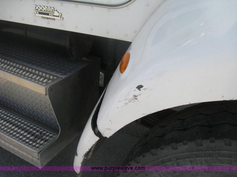 image for item H6269 2008 Peterbilt 340 dump truck