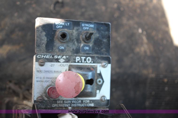 image for item H6796 2002 International F2574 semi truck