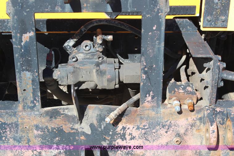 image for item H6798 1999 International 4900 dump truck