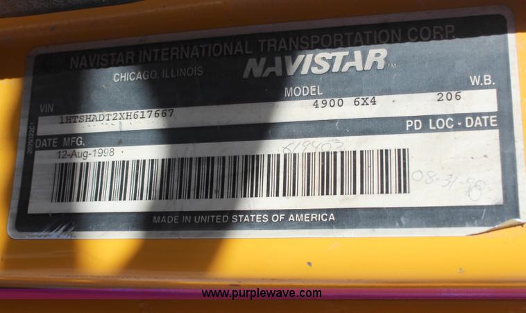 image for item H6798 1999 International 4900 dump truck