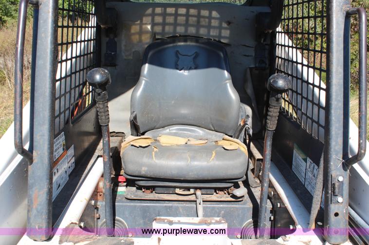 image for item H6801 2002 Bobcat 863 G series skid steer