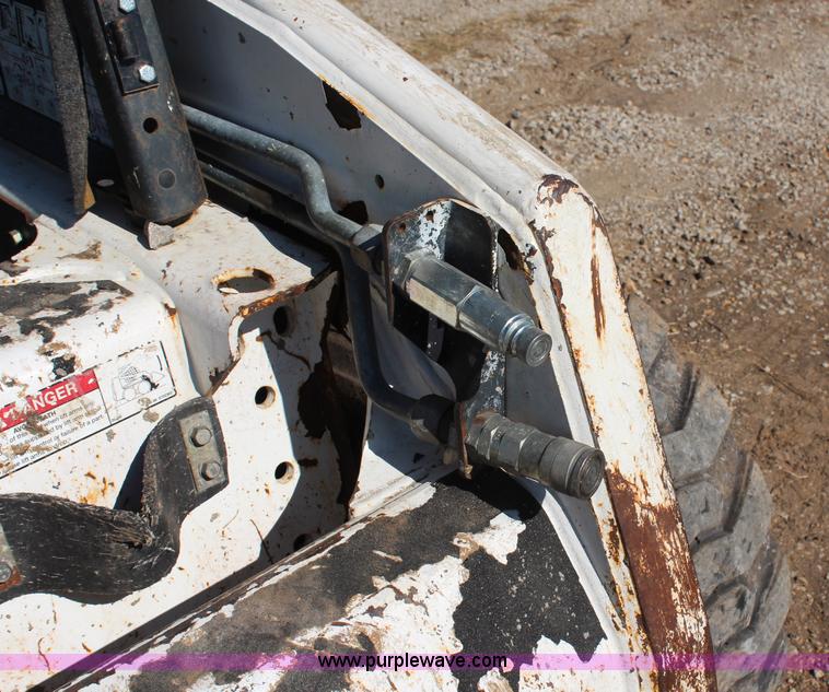 image for item H6801 2002 Bobcat 863 G series skid steer