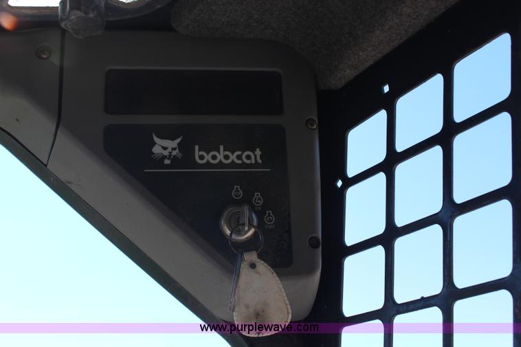 image for item H6801 2002 Bobcat 863 G series skid steer