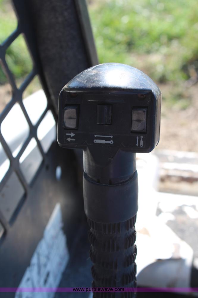 image for item H6801 2002 Bobcat 863 G series skid steer