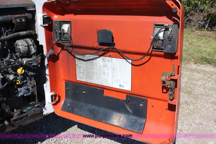 image for item H6801 2002 Bobcat 863 G series skid steer