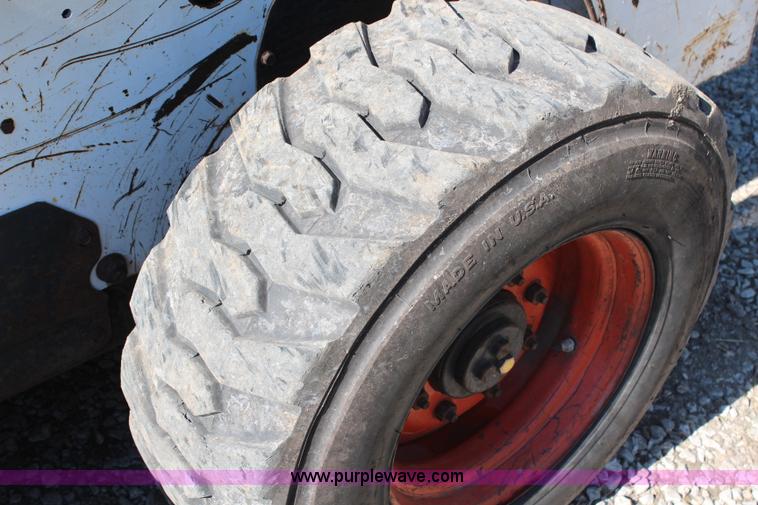 image for item H6801 2002 Bobcat 863 G series skid steer