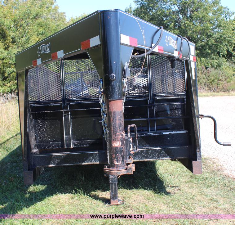 image for item H6802 2007 Titan gooseneck dump trailer