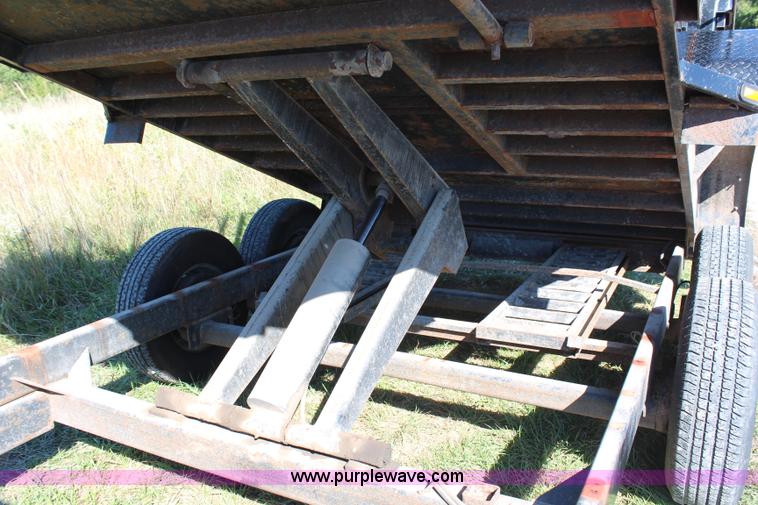 image for item H6802 2007 Titan gooseneck dump trailer