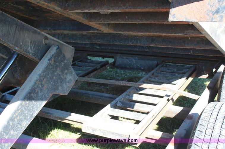 image for item H6802 2007 Titan gooseneck dump trailer